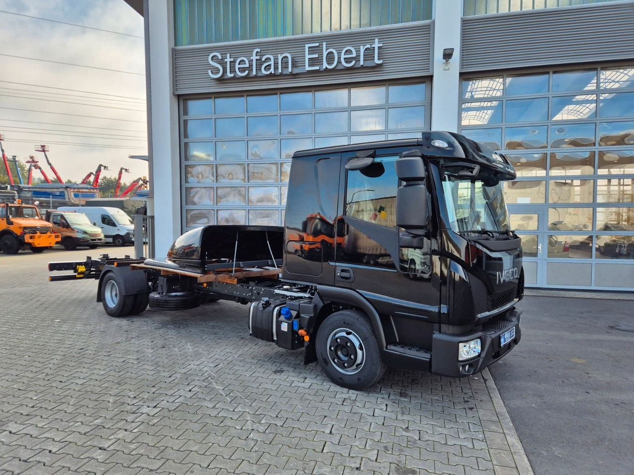 Iveco Eurocargo ML80E22/P 2x AHK Klima Standh. Bett - 캡 새시 트럭 : 사진 5 Iveco Eurocargo ML80E22/P 2x AHK Klima Standh. Bett - 캡 새시 트럭 : 사진 5