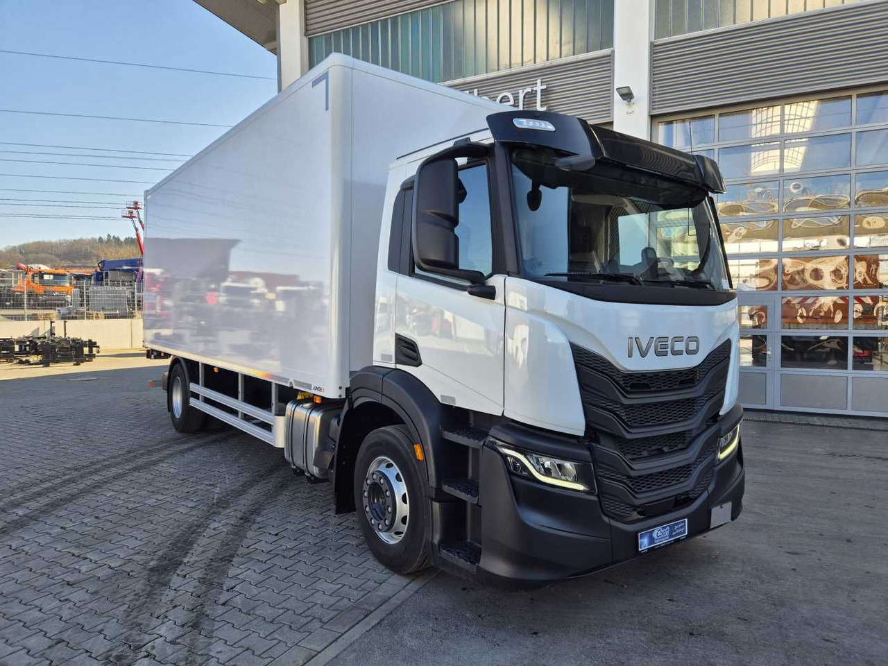 Iveco S-Way AD190S40/P Junge AHK LBW 2.000kg - 박스 트럭 : 사진 2 Iveco S-Way AD190S40/P Junge AHK LBW 2.000kg - 박스 트럭 : 사진 2