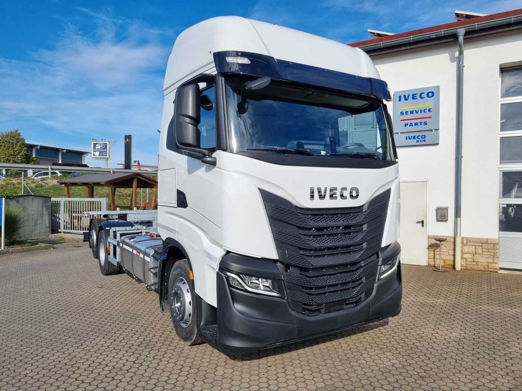 Iveco S-Way AS260S46 6x2 BDF-Wechsler Intarder 2x vorh Iveco S-Way AS260S46 6x2 BDF-Wechsler Intarder 2x vorh - 컨테이너 운반 장치/ 스와프 보디 트럭 : 사진 1 Iveco S-Way AS260S46 6x2 BDF-Wechsler Intarder 2x vorh Iveco S-Way AS260S46 6x2 BDF-Wechsler Intarder 2x vorh - 컨테이너 운반 장치/ 스와프 보디 트럭 : 사진 1