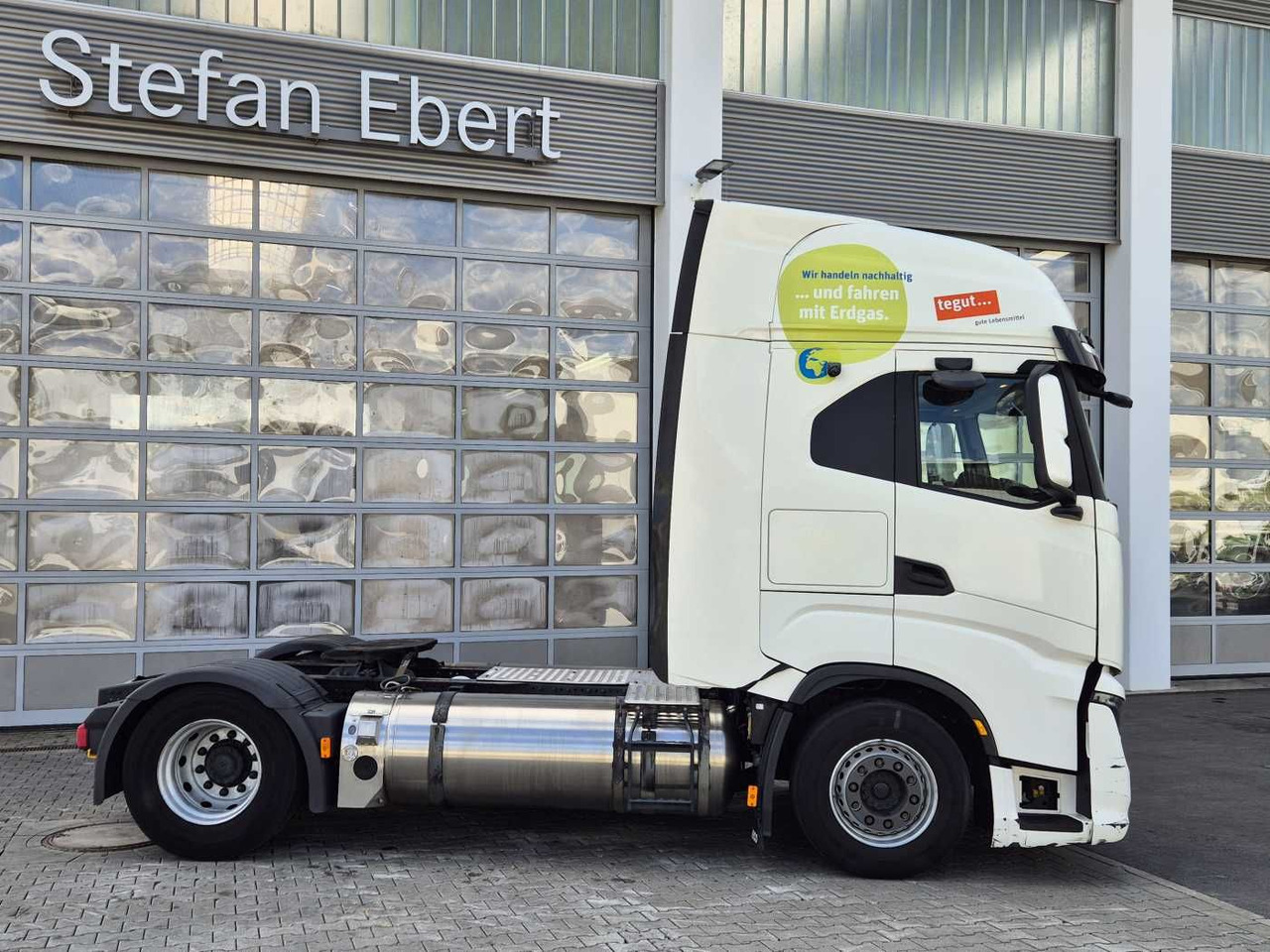 Iveco S-Way AS440S46 NG Intarder Abbiegeassistent - 트랙터 유닛 : 사진 5 Iveco S-Way AS440S46 NG Intarder Abbiegeassistent - 트랙터 유닛 : 사진 5