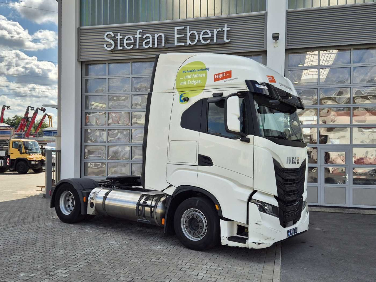 Iveco S-Way AS440S46 NG Intarder Abbiegeassistent - 트랙터 유닛 : 사진 3 Iveco S-Way AS440S46 NG Intarder Abbiegeassistent - 트랙터 유닛 : 사진 3