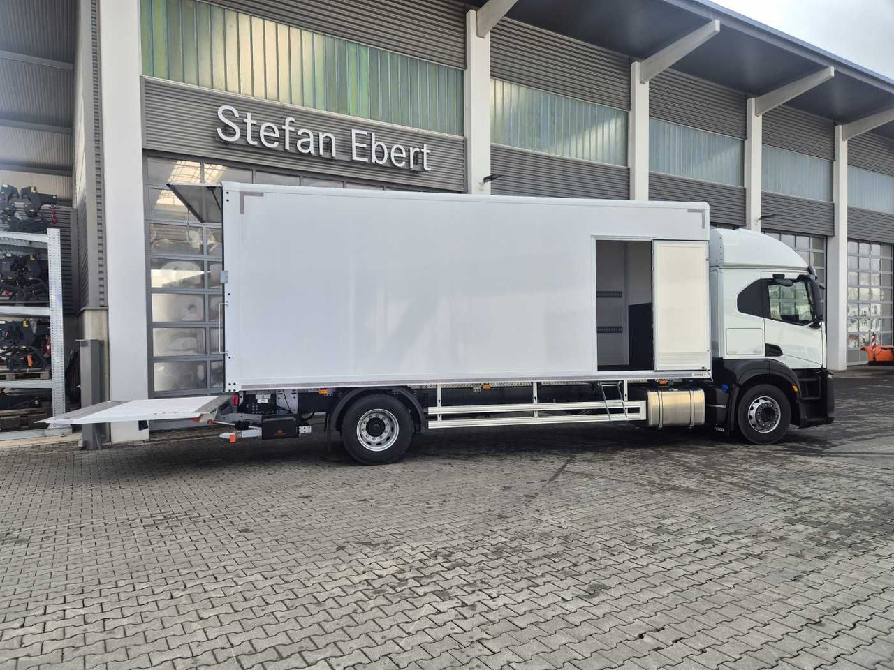 Iveco S Way AT190S40/P LBW Tür AHK Navi Bett - 박스 트럭 : 사진 5 Iveco S Way AT190S40/P LBW Tür AHK Navi Bett - 박스 트럭 : 사진 5