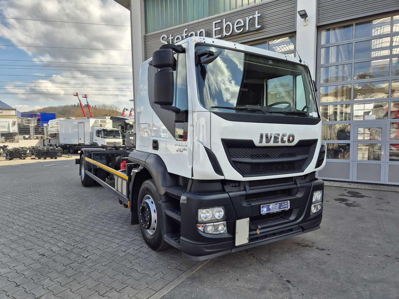 Iveco Stralis AT190S31/P BDF Klima Standh. AHK Bett - 컨테이너 운반 장치/ 스와프 보디 트럭 : 사진 4 Iveco Stralis AT190S31/P BDF Klima Standh. AHK Bett - 컨테이너 운반 장치/ 스와프 보디 트럭 : 사진 4