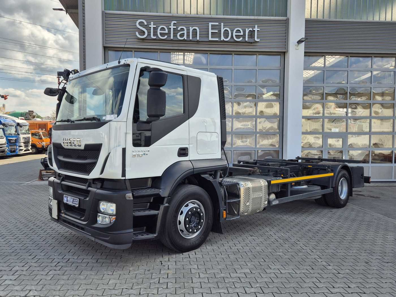 Iveco Stralis AT190S31/P BDF Klima Standh. AHK Bett - 컨테이너 운반 장치/ 스와프 보디 트럭 : 사진 1 Iveco Stralis AT190S31/P BDF Klima Standh. AHK Bett - 컨테이너 운반 장치/ 스와프 보디 트럭 : 사진 1