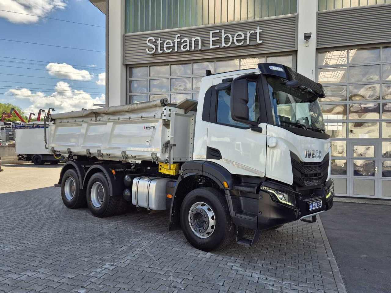 Iveco X-Way AD300X48Z HR 6x4 Intarder Bordmatic Kamera - 덤프트럭 : 사진 3 Iveco X-Way AD300X48Z HR 6x4 Intarder Bordmatic Kamera - 덤프트럭 : 사진 3