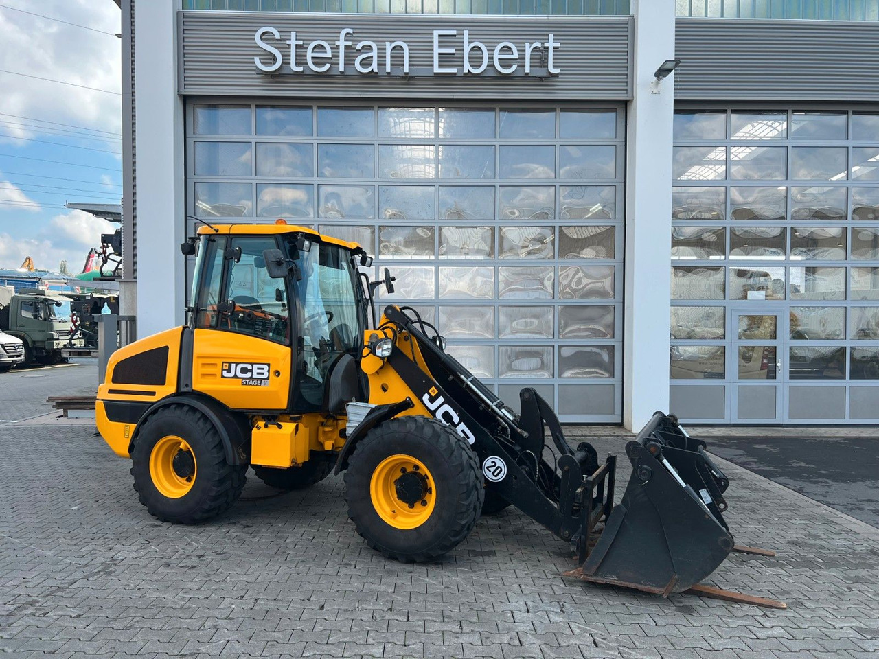 JCB 407 SV / nur 268h! / Klappschaufel & Gabel - 휠 로더 : 사진 1 JCB 407 SV / nur 268h! / Klappschaufel & Gabel - 휠 로더 : 사진 1