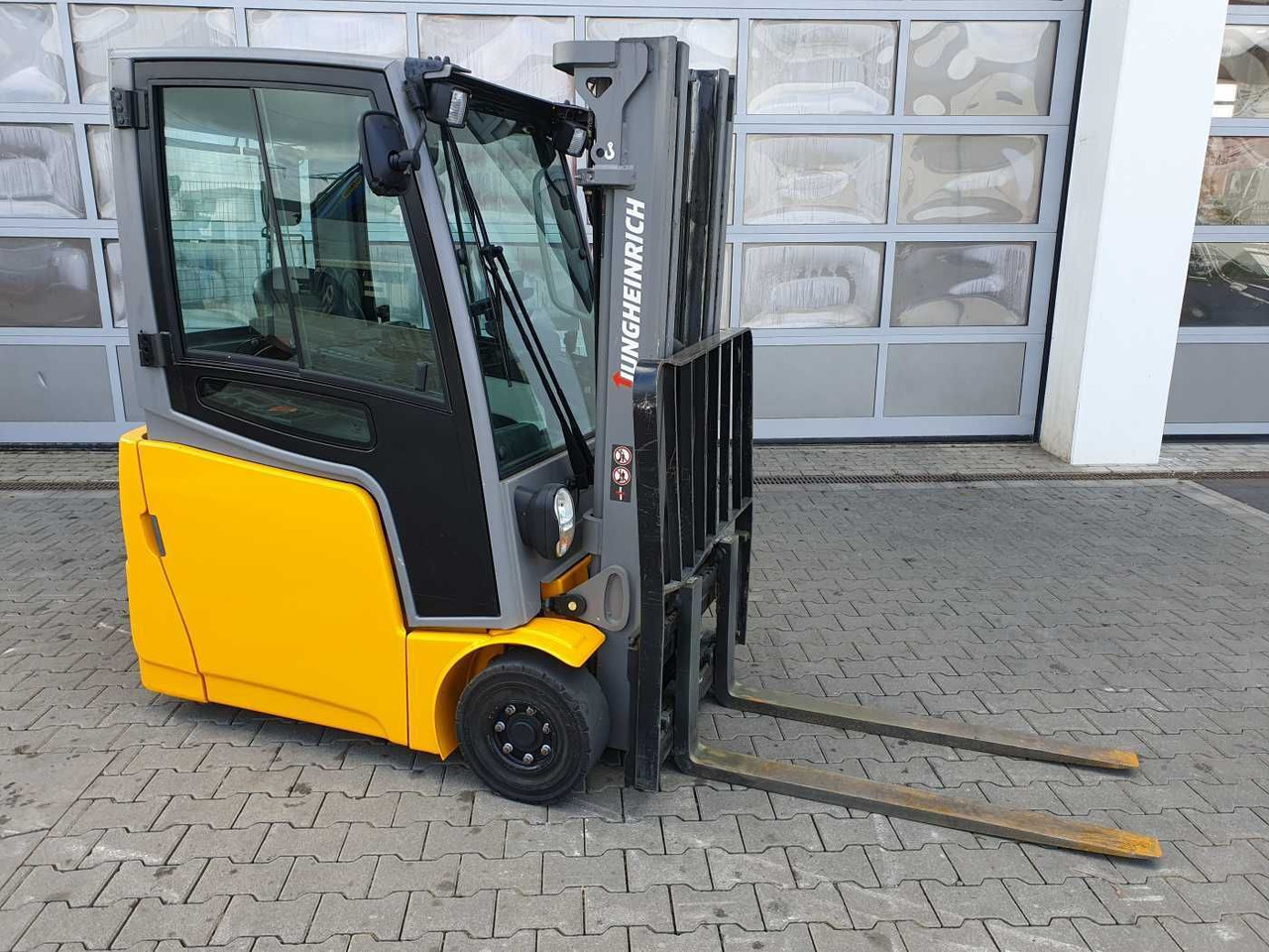 Jungheinrich EFG 215 / Triplex: 4.25m! / SS / 2.472h! / 2020 - 전기 지게차 : 사진 2 Jungheinrich EFG 215 / Triplex: 4.25m! / SS / 2.472h! / 2020 - 전기 지게차 : 사진 2