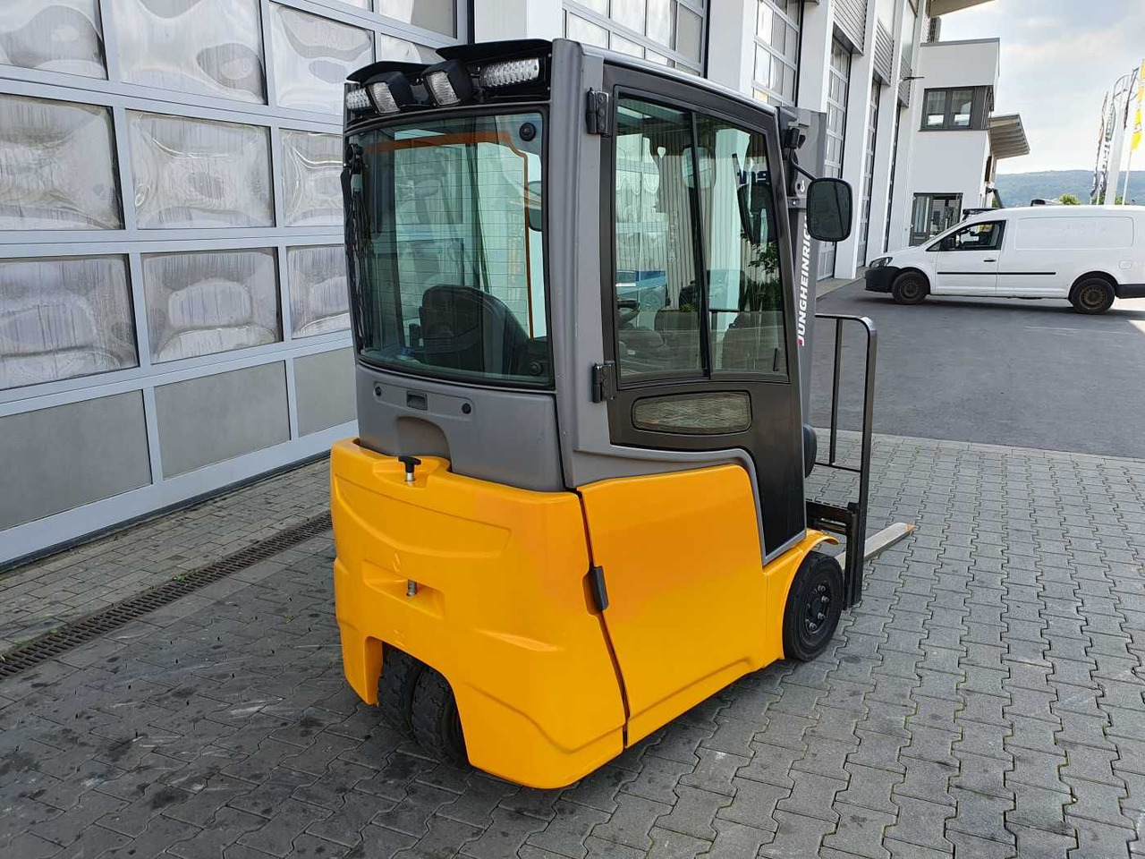 Jungheinrich EFG 215 / Triplex: 4.25m! / SS / 4.166h / 2024 - 전기 지게차 : 사진 4 Jungheinrich EFG 215 / Triplex: 4.25m! / SS / 4.166h / 2024 - 전기 지게차 : 사진 4