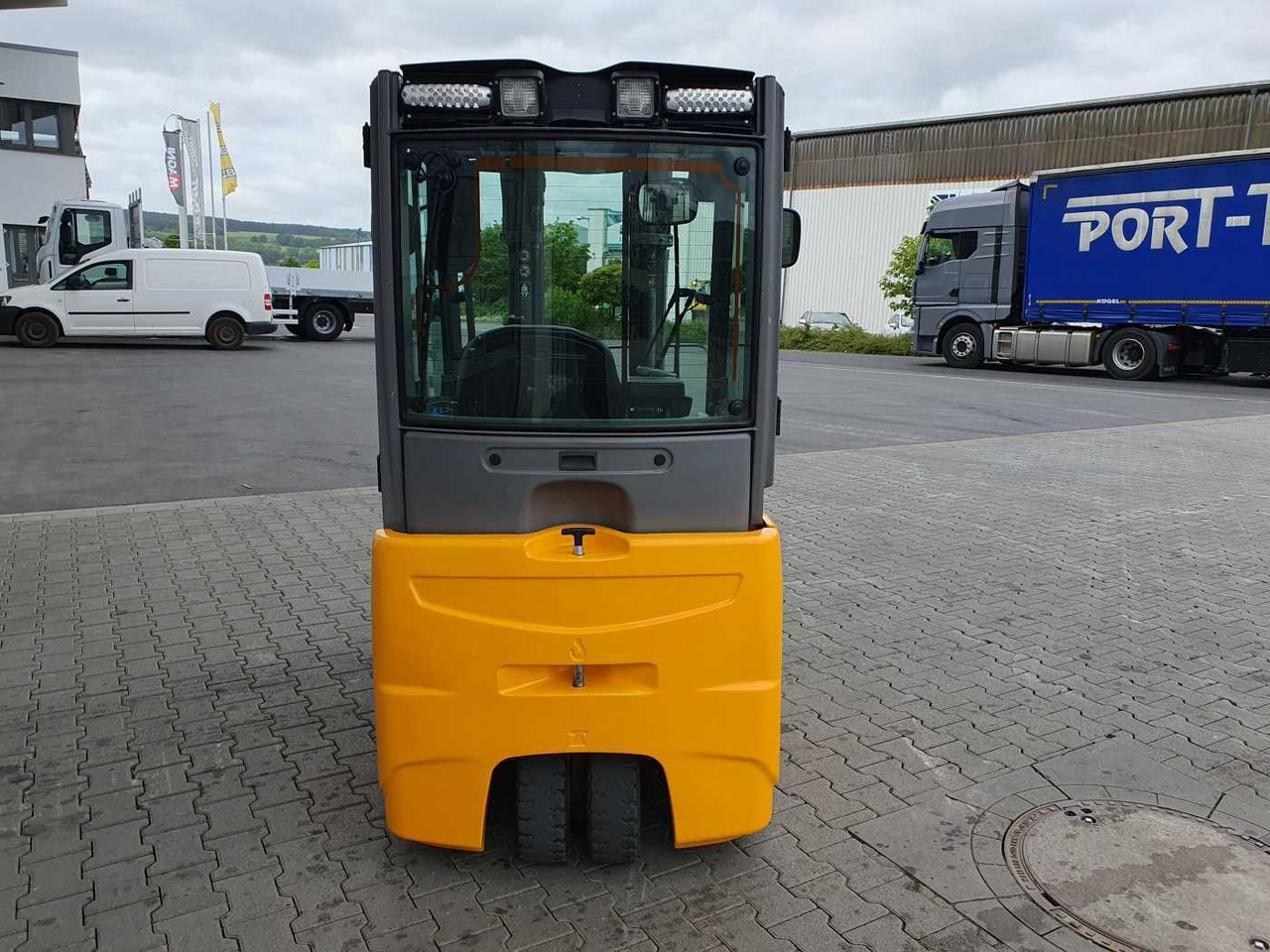Jungheinrich EFG 215 / Triplex: 4.25m! / SS / 4.297h! - 전기 지게차 : 사진 5 Jungheinrich EFG 215 / Triplex: 4.25m! / SS / 4.297h! - 전기 지게차 : 사진 5