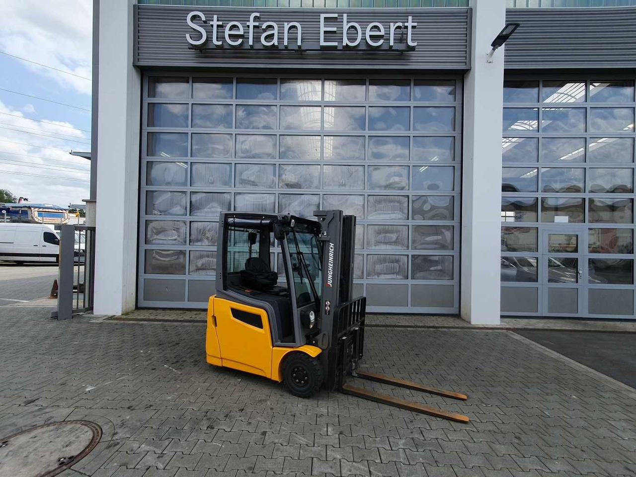 Jungheinrich EFG 215 / Triplex: 4.25m! / SS / nur 1.368h! - 전기 지게차 : 사진 1 Jungheinrich EFG 215 / Triplex: 4.25m! / SS / nur 1.368h! - 전기 지게차 : 사진 1