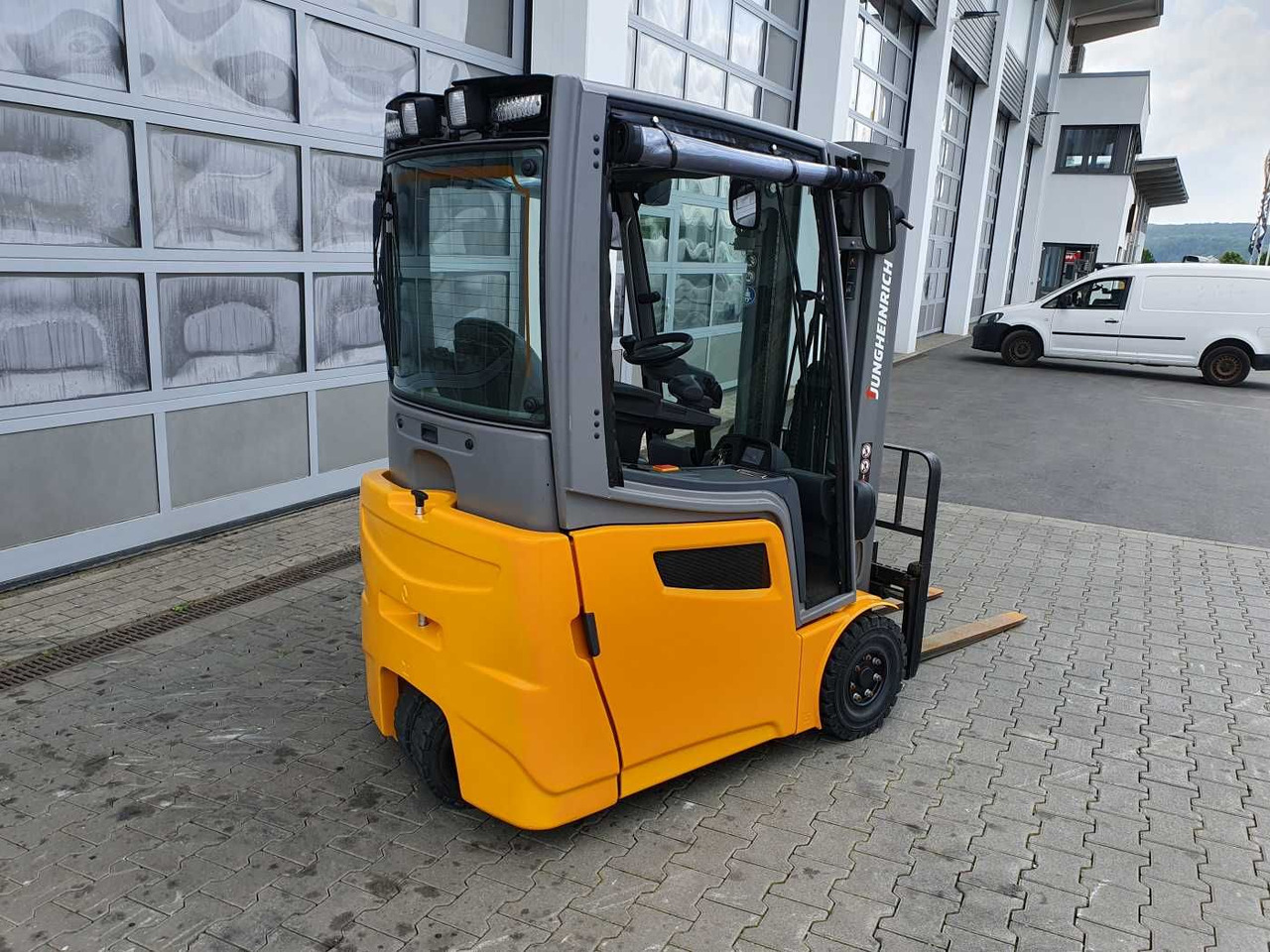Jungheinrich EFG 215 / Triplex: 4.25m! / SS / nur 1.368h! - 전기 지게차 : 사진 4 Jungheinrich EFG 215 / Triplex: 4.25m! / SS / nur 1.368h! - 전기 지게차 : 사진 4