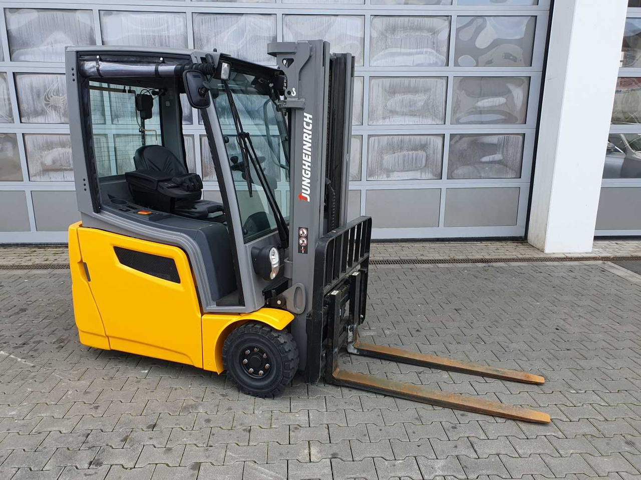Jungheinrich EFG 215 / Triplex: 4.25m! / SS / nur 1.368h! - 전기 지게차 : 사진 2 Jungheinrich EFG 215 / Triplex: 4.25m! / SS / nur 1.368h! - 전기 지게차 : 사진 2