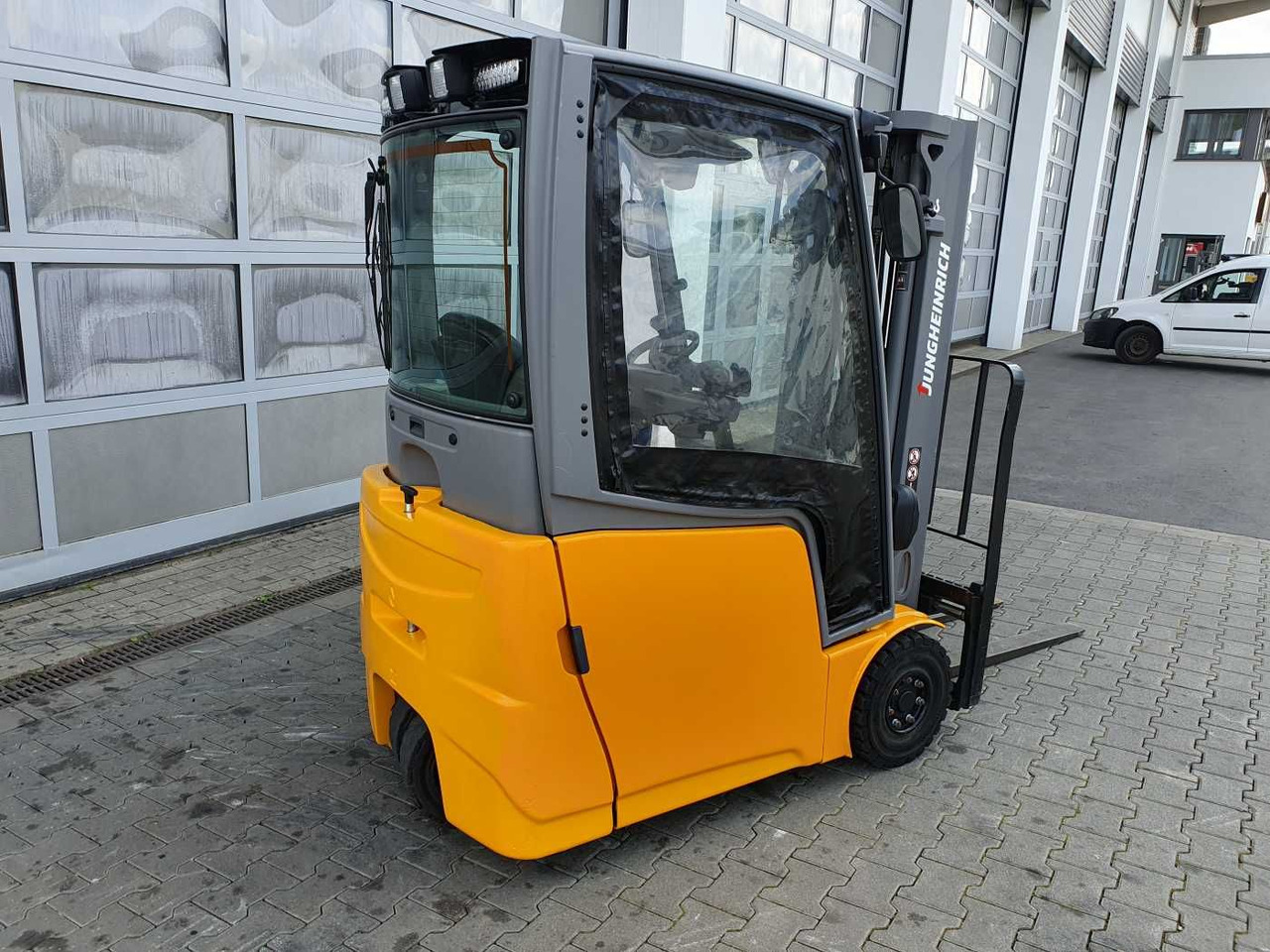 Jungheinrich EFG 215 / Triplex 4.25m / SS / nur 1.680h / 2021 - 전기 지게차 : 사진 4 Jungheinrich EFG 215 / Triplex 4.25m / SS / nur 1.680h / 2021 - 전기 지게차 : 사진 4