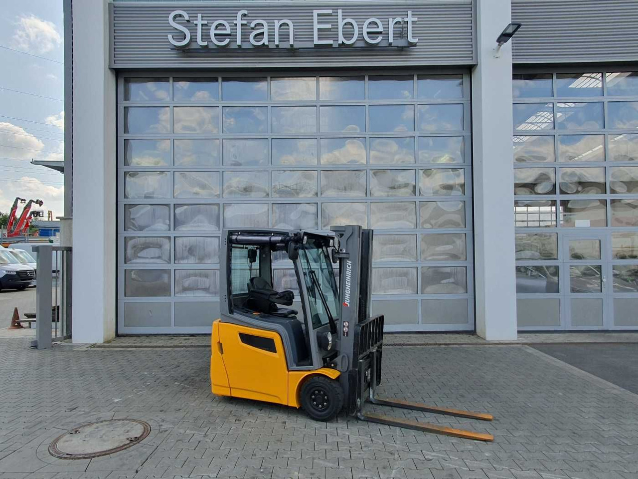 Jungheinrich EFG 215 / Triplex: 4.25m! / SS / nur 2.184h! - 전기 지게차 : 사진 1 Jungheinrich EFG 215 / Triplex: 4.25m! / SS / nur 2.184h! - 전기 지게차 : 사진 1