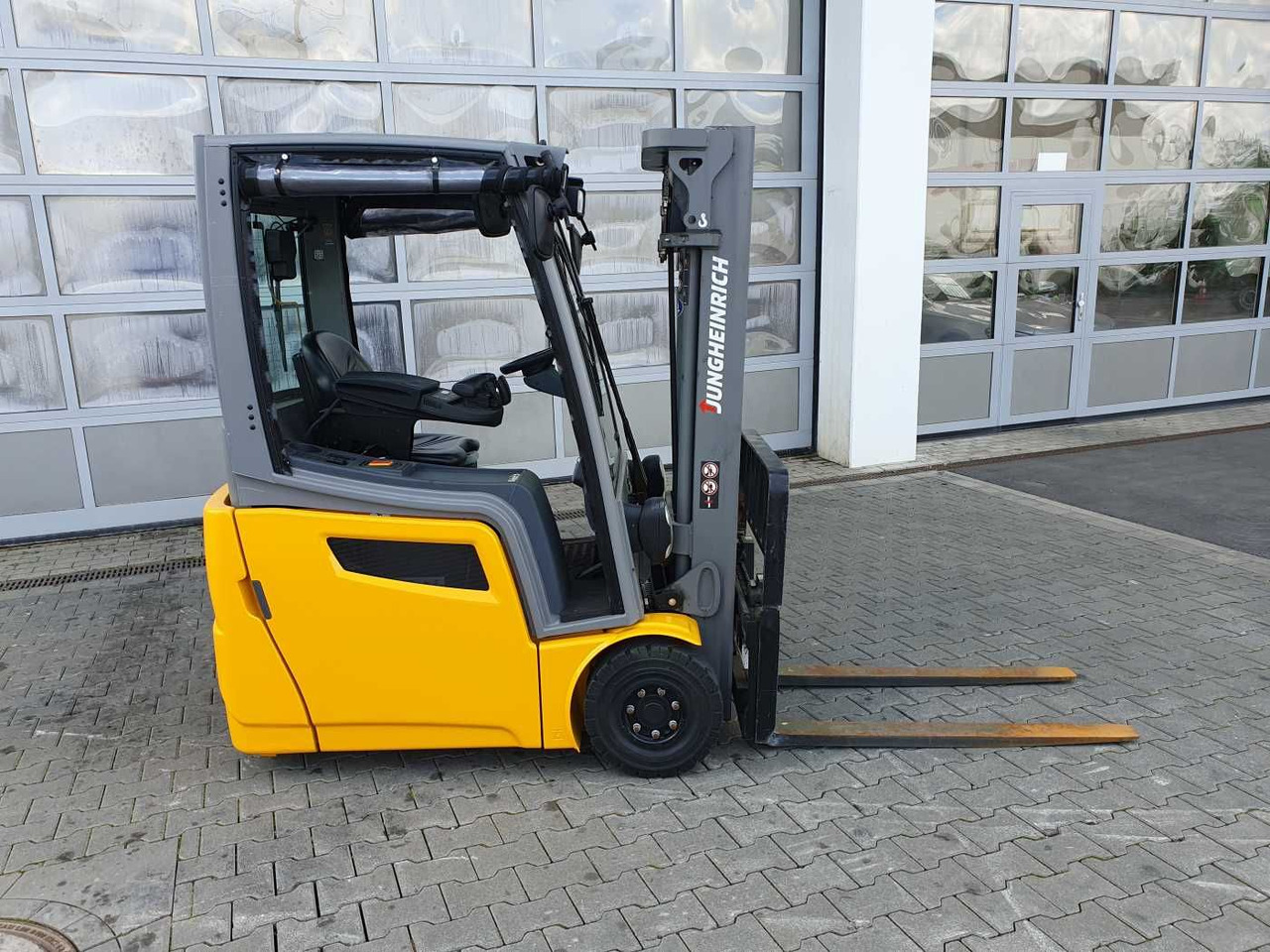 Jungheinrich EFG 215 / Triplex: 4.25m! / SS / nur 2.184h! - 전기 지게차 : 사진 3 Jungheinrich EFG 215 / Triplex: 4.25m! / SS / nur 2.184h! - 전기 지게차 : 사진 3