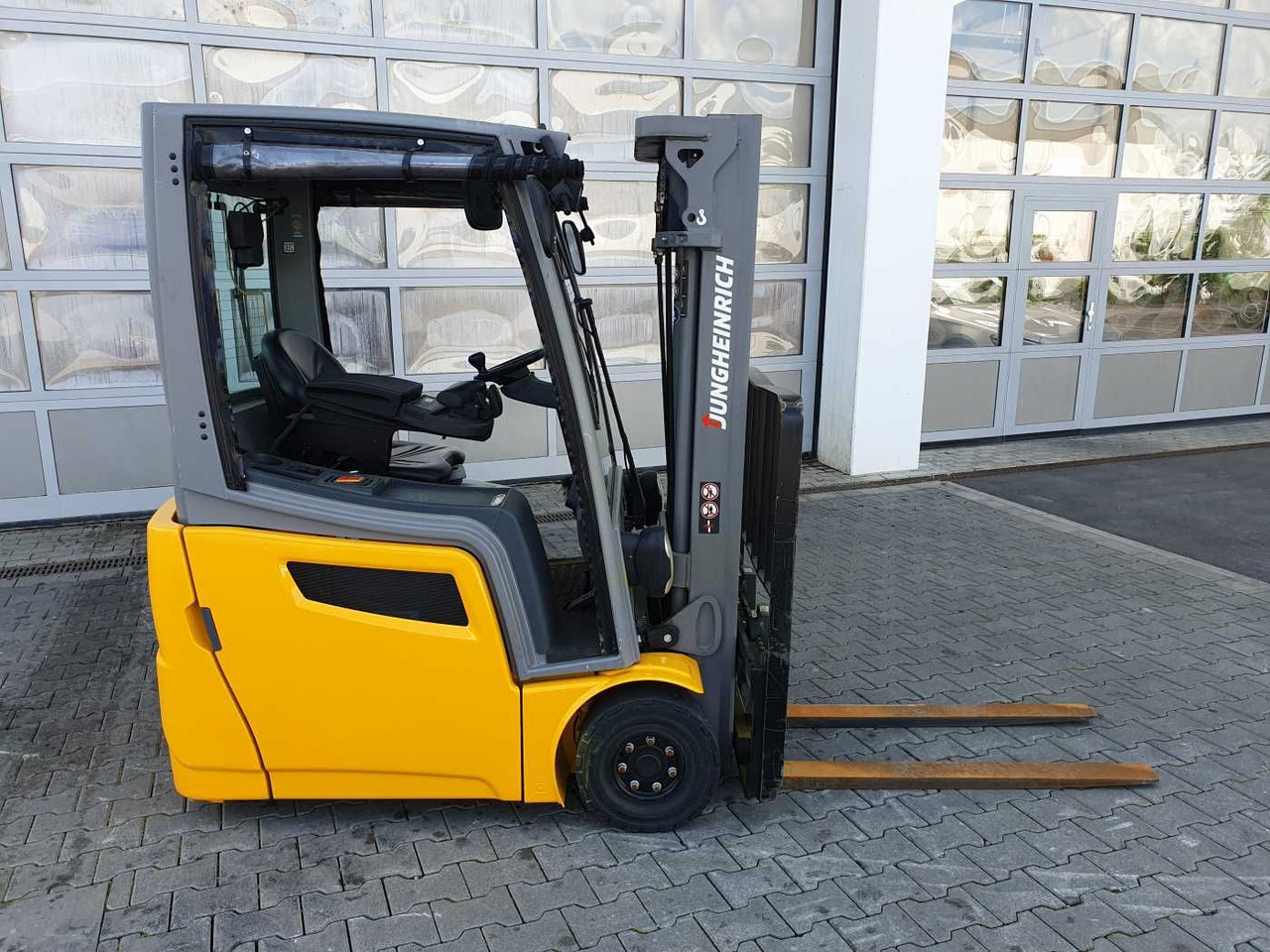 Jungheinrich EFG 215 / Triplex: 4.25m! / SS / nur 3.488h! - 전기 지게차 : 사진 3 Jungheinrich EFG 215 / Triplex: 4.25m! / SS / nur 3.488h! - 전기 지게차 : 사진 3