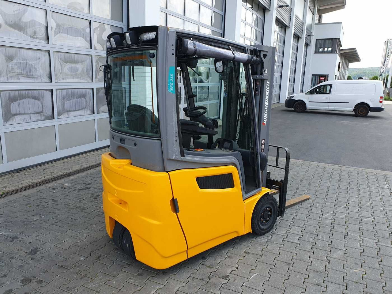 Jungheinrich EFG 215 / Triplex: 4.25m! / nur 3.439h! / 2022 - 전기 지게차 : 사진 4 Jungheinrich EFG 215 / Triplex: 4.25m! / nur 3.439h! / 2022 - 전기 지게차 : 사진 4