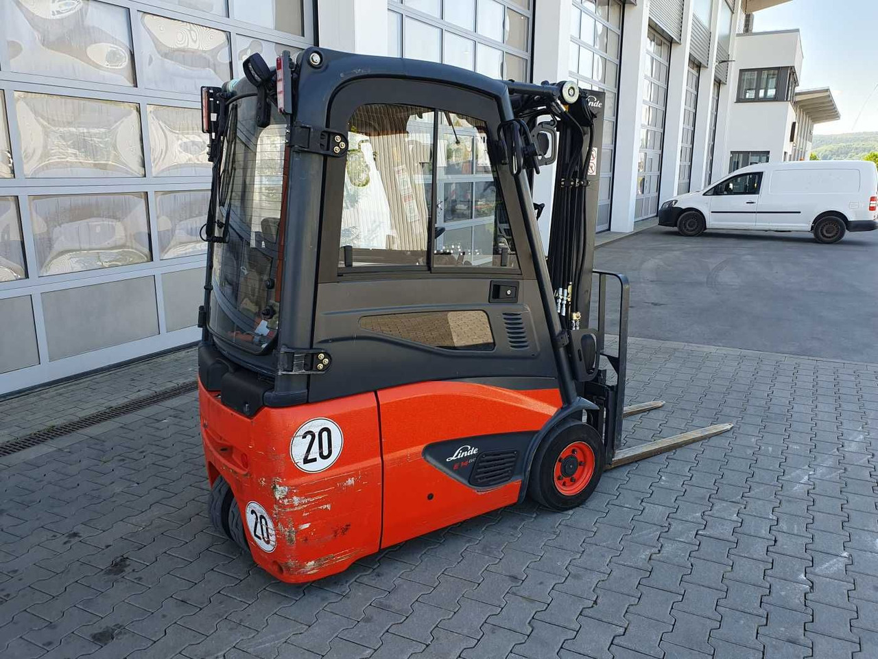 Linde E14 - 01 / Triplex: 4.10m! / SS / nur 2.899h! - 전기 지게차 : 사진 3 Linde E14 - 01 / Triplex: 4.10m! / SS / nur 2.899h! - 전기 지게차 : 사진 3