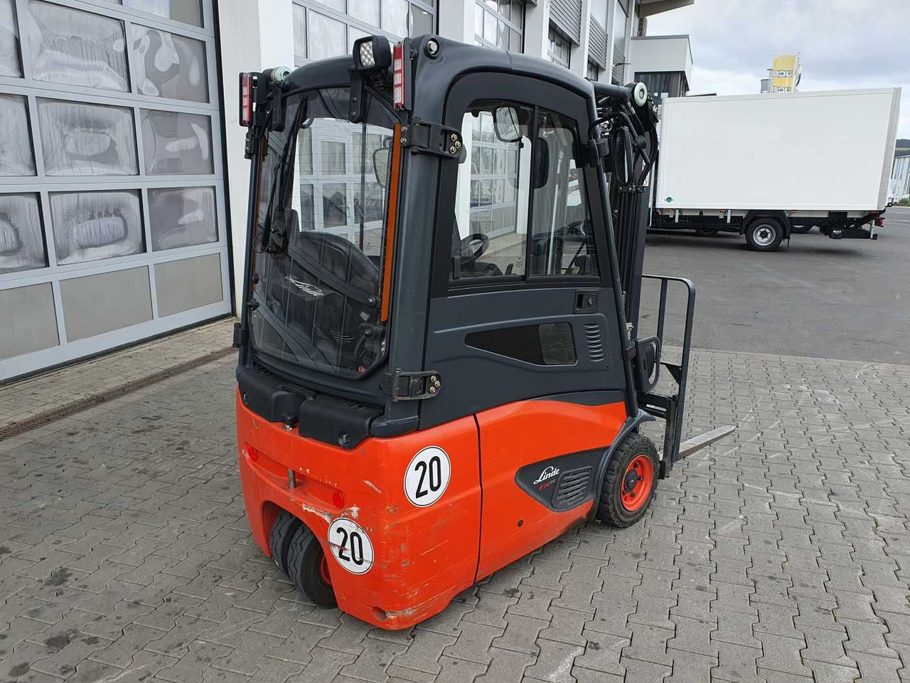 Linde E14 - 02 / Triplex: 4.00m! / SS / nur 2.119h! - 전기 지게차 : 사진 4 Linde E14 - 02 / Triplex: 4.00m! / SS / nur 2.119h! - 전기 지게차 : 사진 4