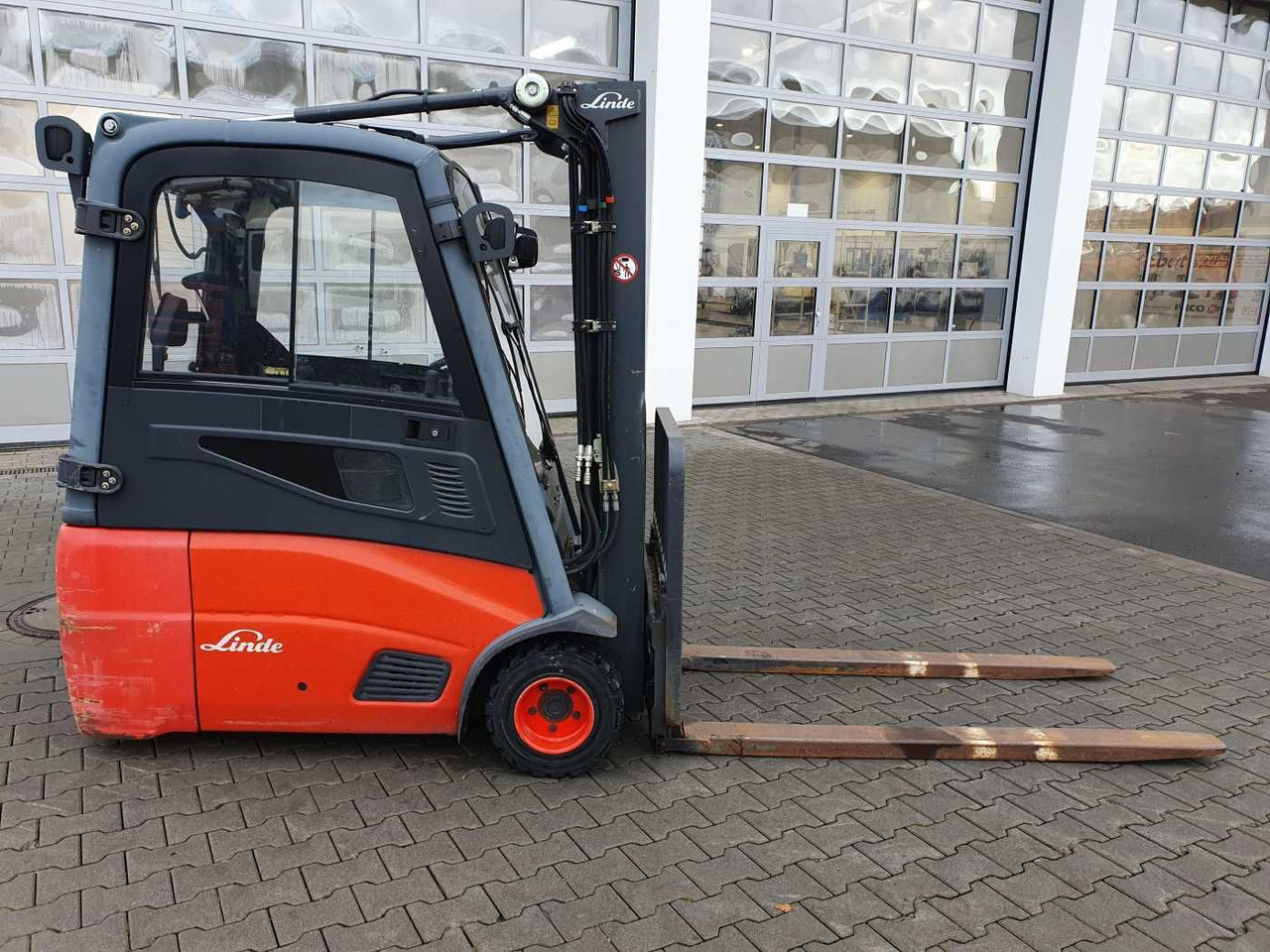 Linde E18 - 01 / Triplex: 4.50m! / SS / nur 5.672h! - 전기 지게차 : 사진 3 Linde E18 - 01 / Triplex: 4.50m! / SS / nur 5.672h! - 전기 지게차 : 사진 3