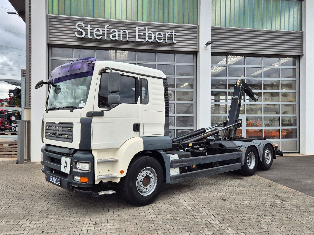 MAN TGA 26.440 6x2-2 BL Meiller RK 20.70 Bett - 후크 리프트 트럭 : 사진 1 MAN TGA 26.440 6x2-2 BL Meiller RK 20.70 Bett - 후크 리프트 트럭 : 사진 1