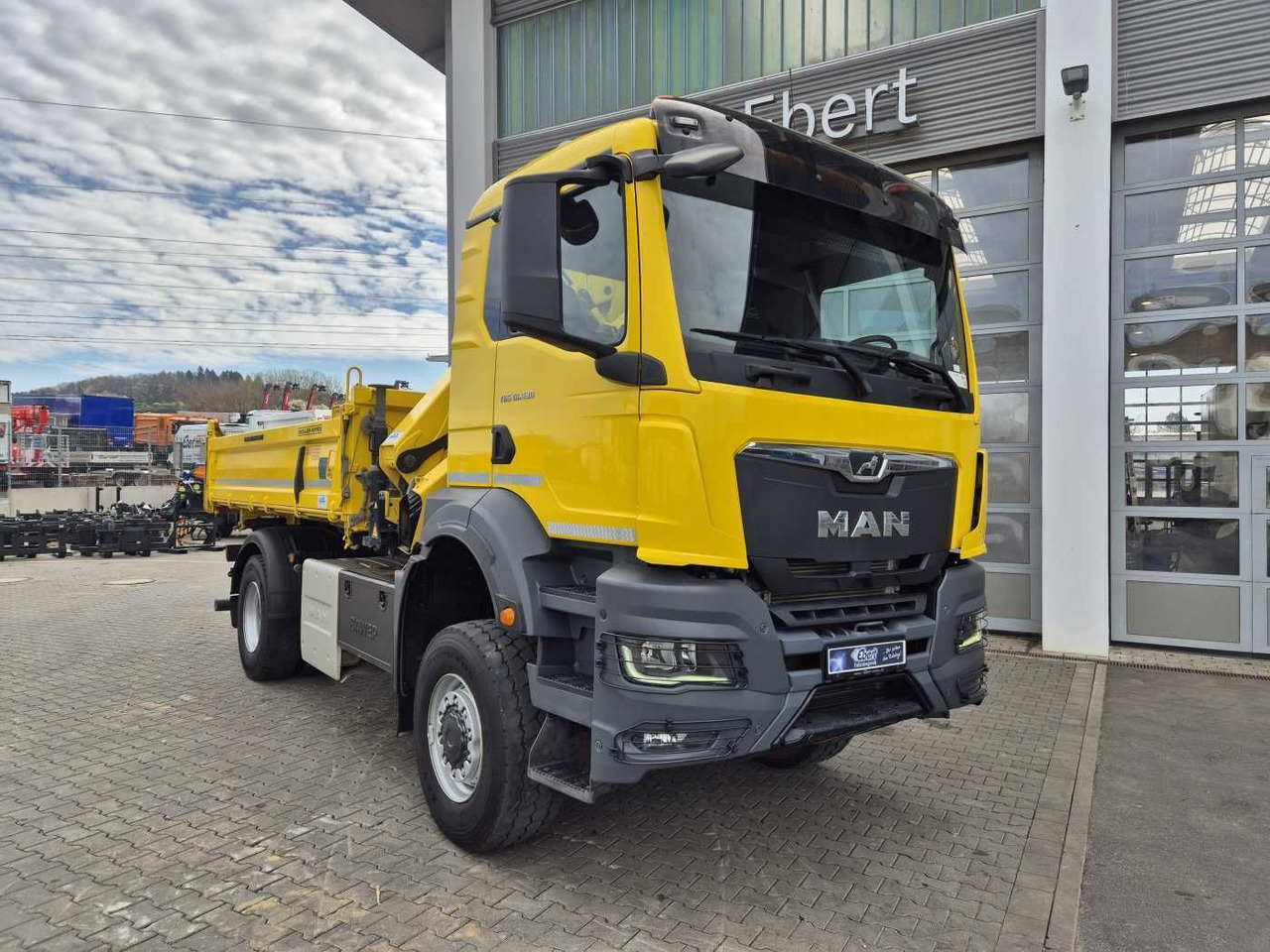 MAN TGS 18.430 4x4 BL Kran HMF 1130K-RCS Funk AHK - 크레인 트럭 : 사진 3 MAN TGS 18.430 4x4 BL Kran HMF 1130K-RCS Funk AHK - 크레인 트럭 : 사진 3