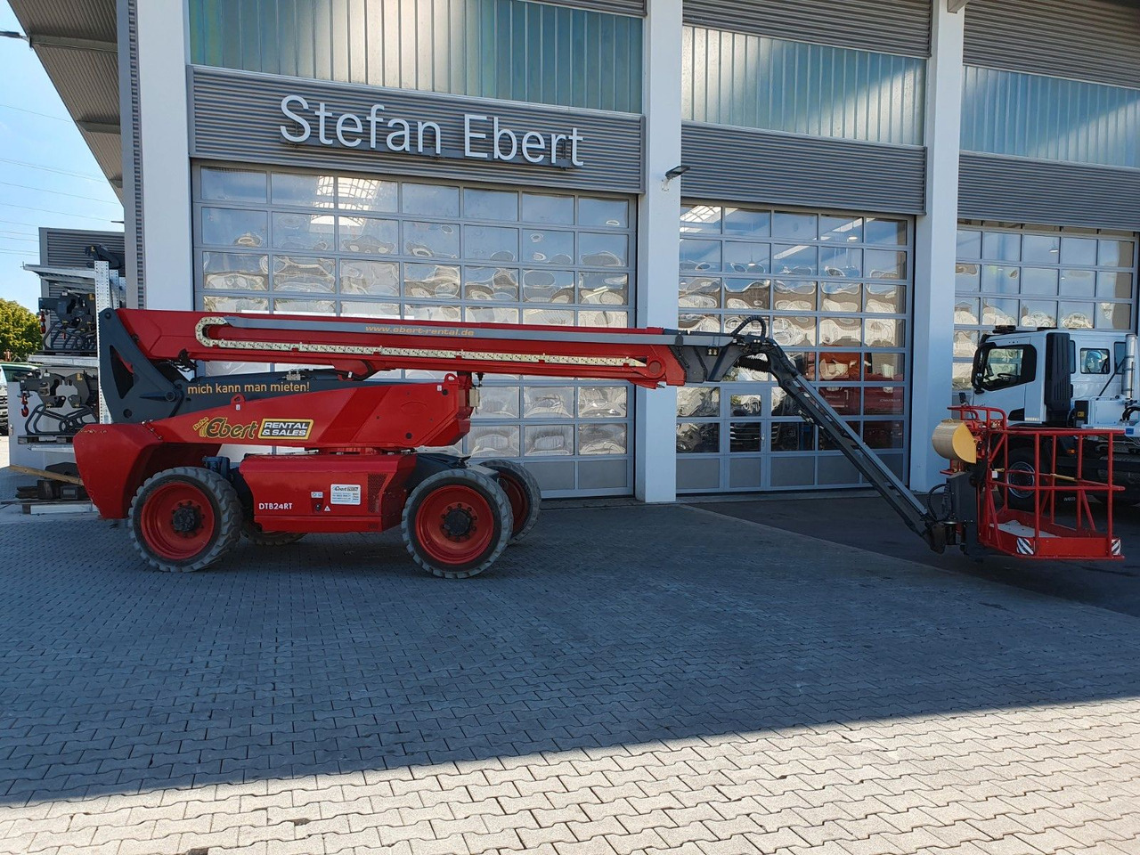 Magni DTB 24 RT 4x4 / 24,8m / 454kg / nur 1.250h - 트럭 탑재 고가작업 플랫폼 : 사진 2 Magni DTB 24 RT 4x4 / 24,8m / 454kg / nur 1.250h - 트럭 탑재 고가작업 플랫폼 : 사진 2