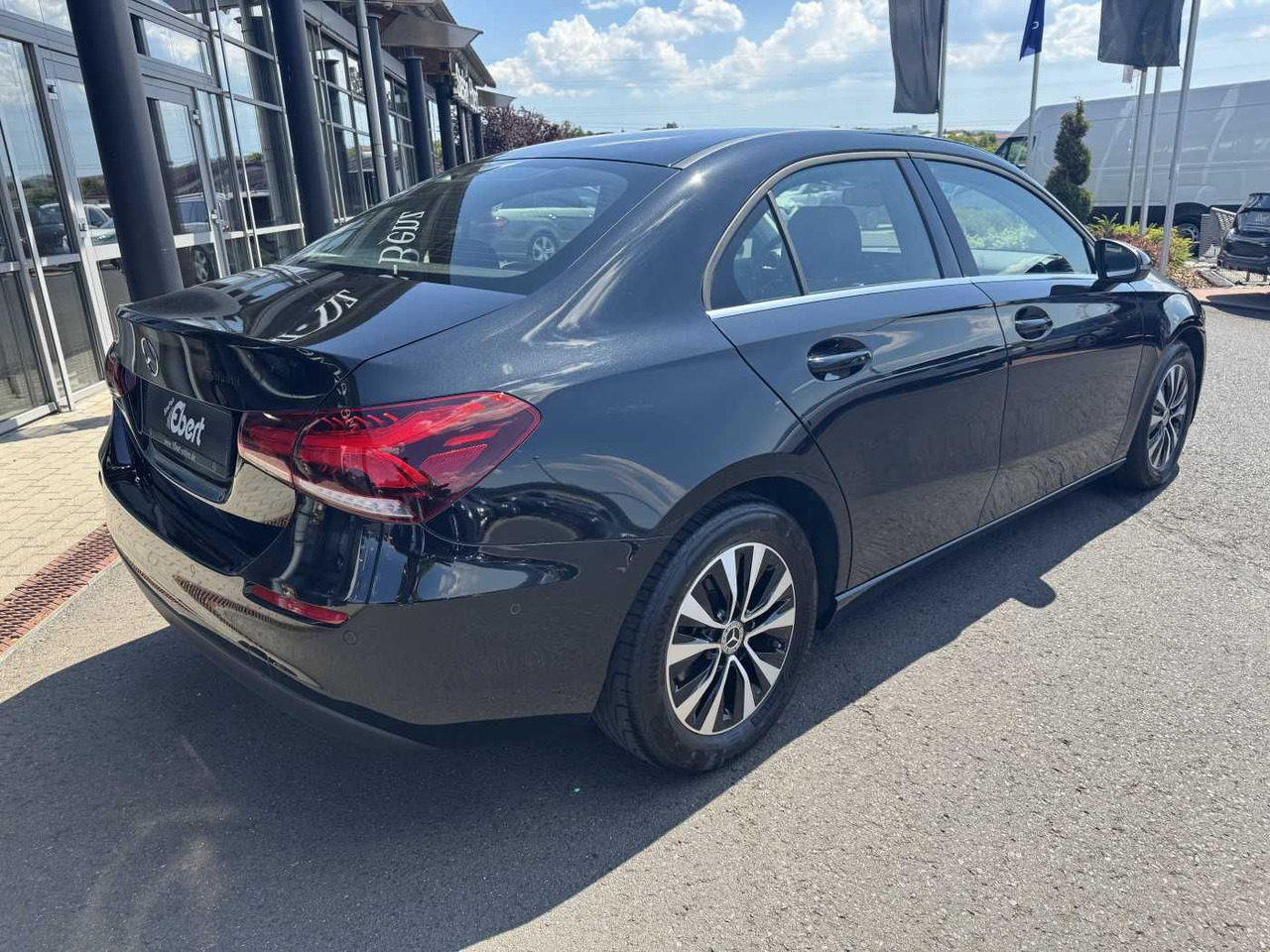 Mercedes-Benz A 180d 8G LED+Carplay+SpurH+DAB+SHZ - 세단 : 사진 4 Mercedes-Benz A 180d 8G LED+Carplay+SpurH+DAB+SHZ - 세단 : 사진 4