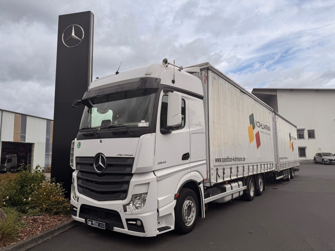 Mercedes-Benz Actros 2542 LnR 6x2 Retarder Standklima - 커튼사이더 트럭 : 사진 1 Mercedes-Benz Actros 2542 LnR 6x2 Retarder Standklima - 커튼사이더 트럭 : 사진 1