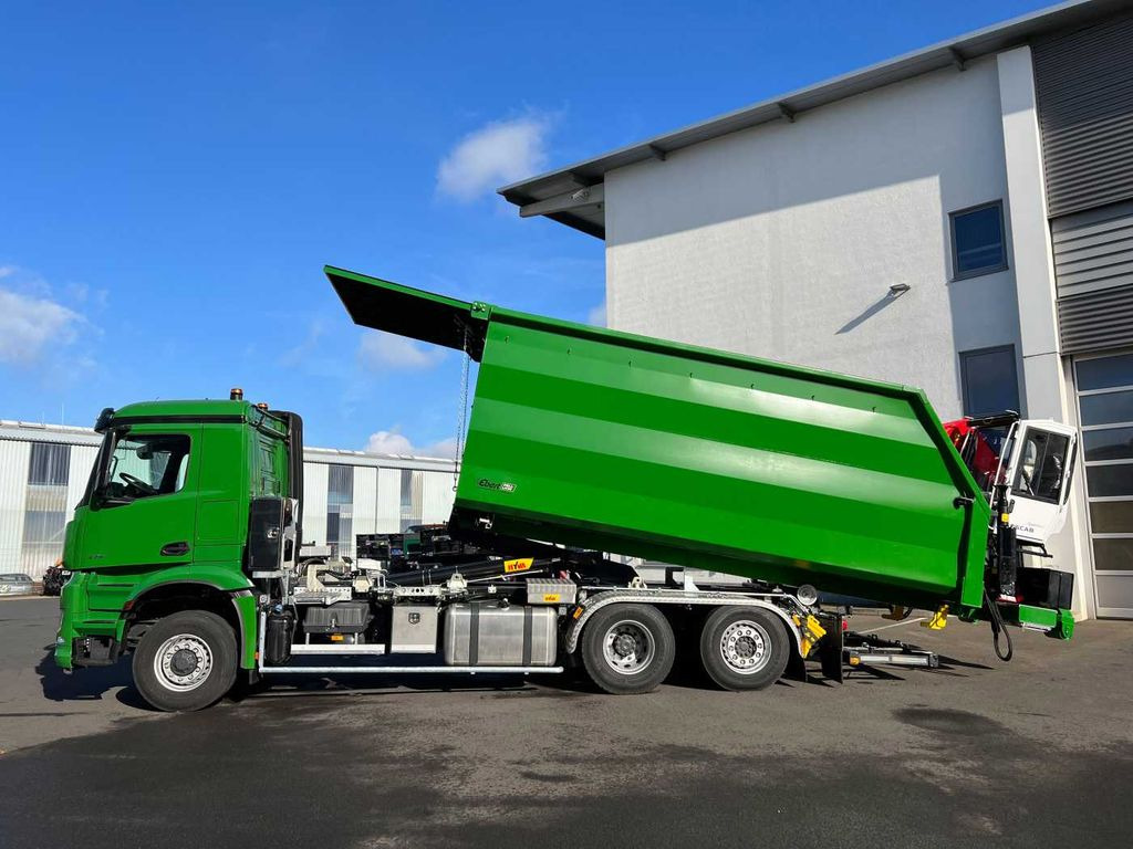 Mercedes-Benz Arocs 2751 6x2 HAD / Abroller EBERT Fällbox Q150 - 후크 리프트 트럭 : 사진 2 Mercedes-Benz Arocs 2751 6x2 HAD / Abroller EBERT Fällbox Q150 - 후크 리프트 트럭 : 사진 2