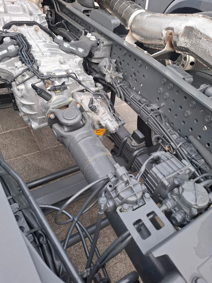 Mercedes-Benz Arocs 4153 8x4 Fahrgestell - 캡 새시 트럭 : 사진 5 Mercedes-Benz Arocs 4153 8x4 Fahrgestell - 캡 새시 트럭 : 사진 5