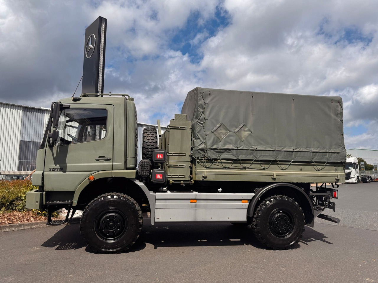 Mercedes-Benz Atego 1018 A 4x4 Singlebereifung 7 Stück vorh. - 드롭사이드/ 플랫베드 트럭 : 사진 4 Mercedes-Benz Atego 1018 A 4x4 Singlebereifung 7 Stück vorh. - 드롭사이드/ 플랫베드 트럭 : 사진 4