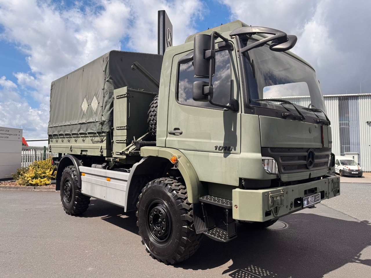 Mercedes-Benz Atego 1018 A 4x4 Singlebereifung 7 Stück vorh. - 커튼사이더 트럭 : 사진 4 Mercedes-Benz Atego 1018 A 4x4 Singlebereifung 7 Stück vorh. - 커튼사이더 트럭 : 사진 4