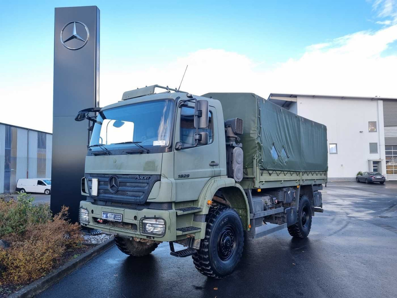 Mercedes-Benz Axor 1829 A 4x4 Pritsche/Plane 10 Stück - 커튼사이더 트럭 : 사진 2 Mercedes-Benz Axor 1829 A 4x4 Pritsche/Plane 10 Stück - 커튼사이더 트럭 : 사진 2