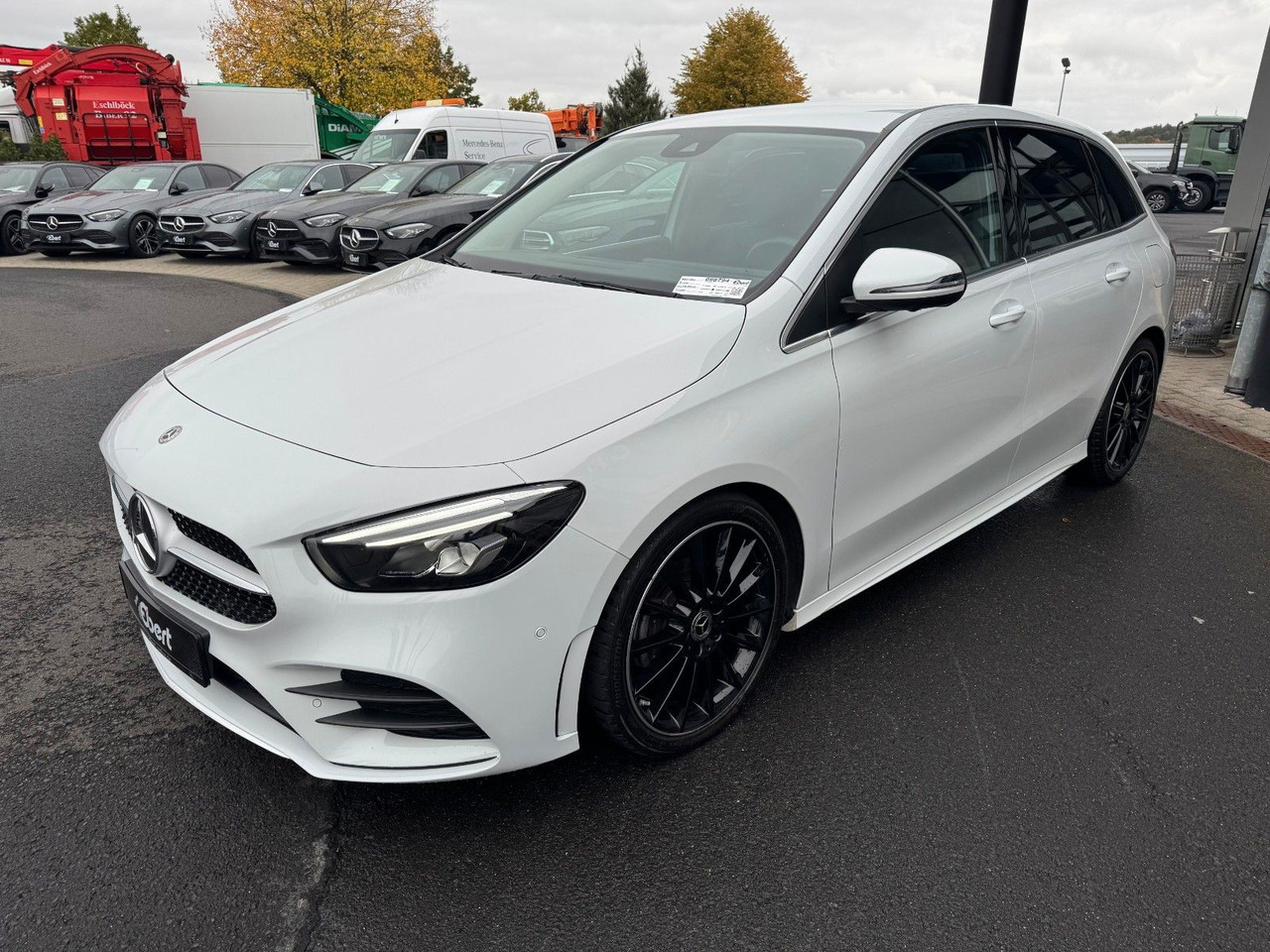 Mercedes-Benz B 200 AMG+Ambiente+360+LED+IHC+TotW - 세단 : 사진 2 Mercedes-Benz B 200 AMG+Ambiente+360+LED+IHC+TotW - 세단 : 사진 2