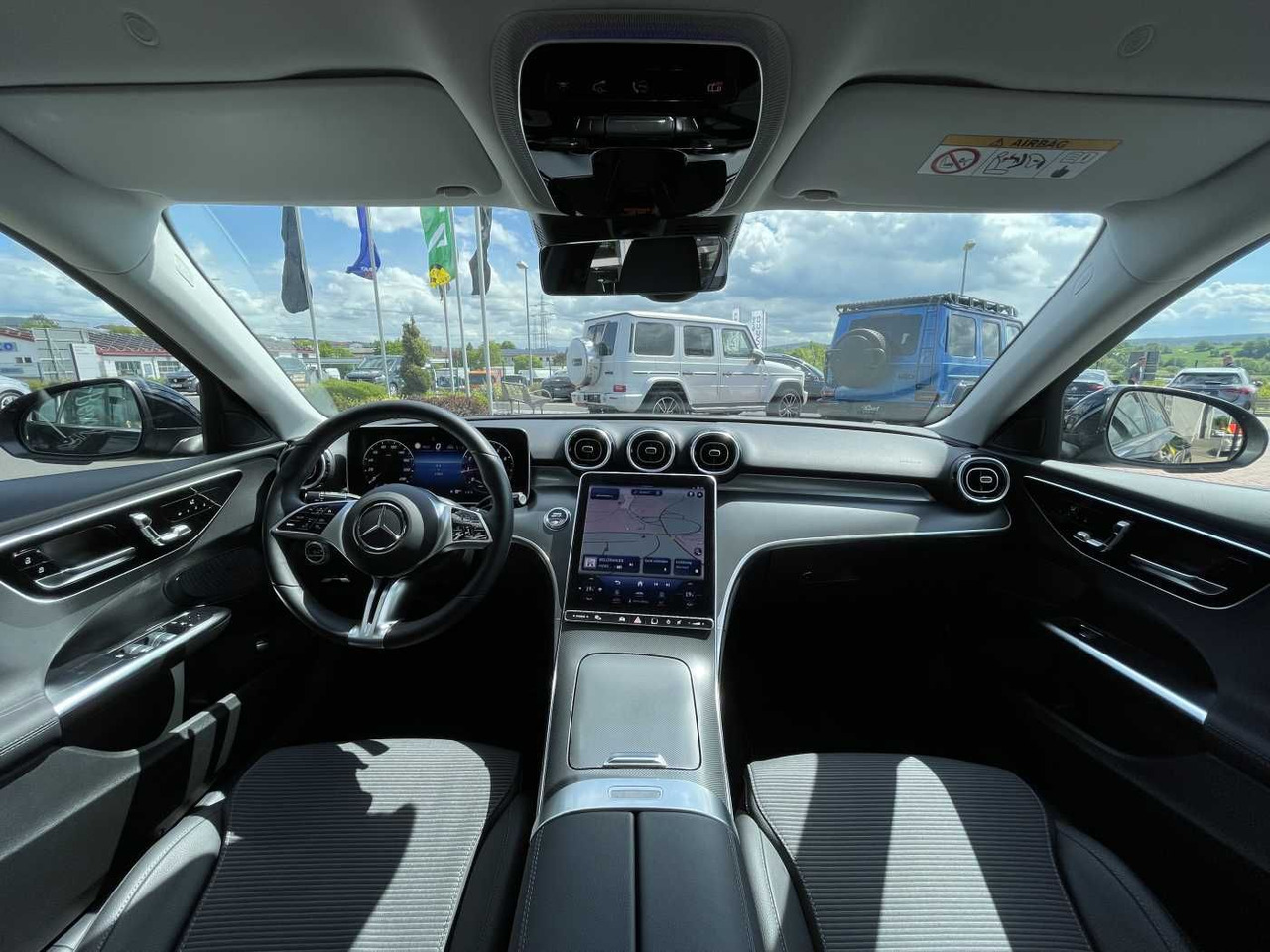 세단 Mercedes-Benz C 180 9G Avantgarde Memory+Distr+ 360°+Keyless+L : 사진 11 세단 Mercedes-Benz C 180 9G Avantgarde Memory+Distr+ 360°+Keyless+L : 사진 11