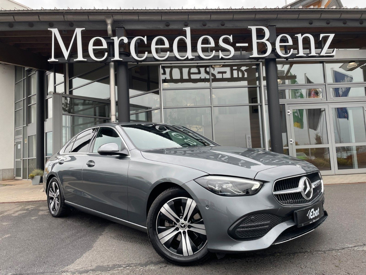 Mercedes-Benz C 180 AVANTGARDE R-Kamera+AHK+TOTW+Ambiente - 세단 : 사진 1 Mercedes-Benz C 180 AVANTGARDE R-Kamera+AHK+TOTW+Ambiente - 세단 : 사진 1