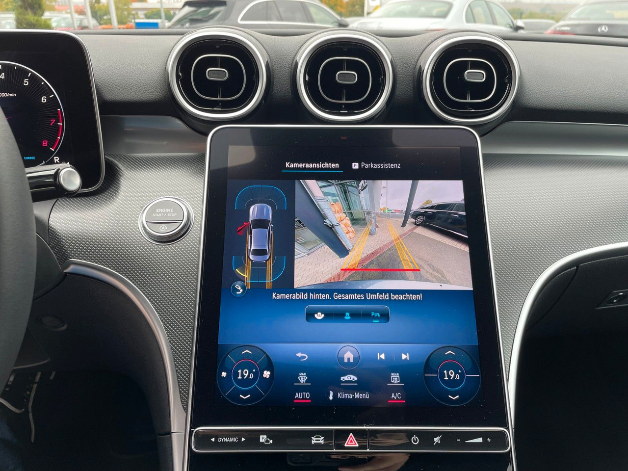 세단 Mercedes-Benz C 180 AVANTGARDE R-Kamera+AHK+TOTW+Ambiente : 사진 19 세단 Mercedes-Benz C 180 AVANTGARDE R-Kamera+AHK+TOTW+Ambiente : 사진 19