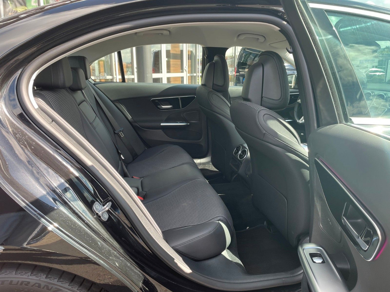 리스 Mercedes-Benz C 200 d AVANTGARDE 360°+TOTW+Carplay+Ambiente Mercedes-Benz C 200 d AVANTGARDE 360°+TOTW+Carplay+Ambiente : 사진 8 리스 Mercedes-Benz C 200 d AVANTGARDE 360°+TOTW+Carplay+Ambiente Mercedes-Benz C 200 d AVANTGARDE 360°+TOTW+Carplay+Ambiente : 사진 8