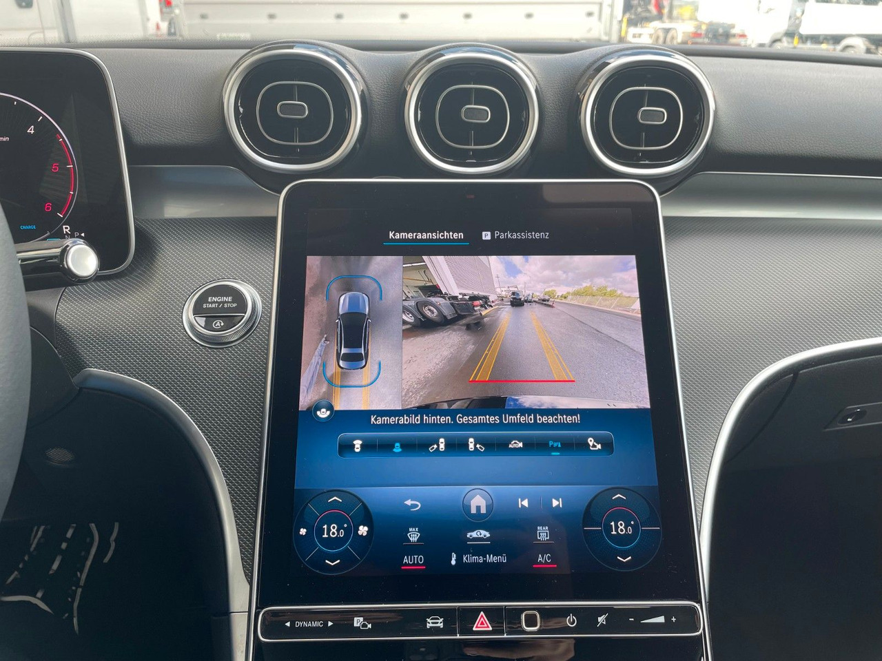 리스 Mercedes-Benz C 200 d AVANTGARDE 360°+TOTW+Carplay+Ambiente Mercedes-Benz C 200 d AVANTGARDE 360°+TOTW+Carplay+Ambiente : 사진 15 리스 Mercedes-Benz C 200 d AVANTGARDE 360°+TOTW+Carplay+Ambiente Mercedes-Benz C 200 d AVANTGARDE 360°+TOTW+Carplay+Ambiente : 사진 15