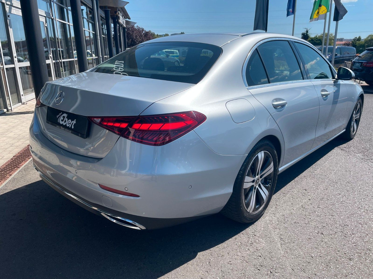 Mercedes-Benz C 220 d AVANTGARDE R-Kamera+Carplay+TotW+Ambient - 세단 : 사진 5 Mercedes-Benz C 220 d AVANTGARDE R-Kamera+Carplay+TotW+Ambient - 세단 : 사진 5