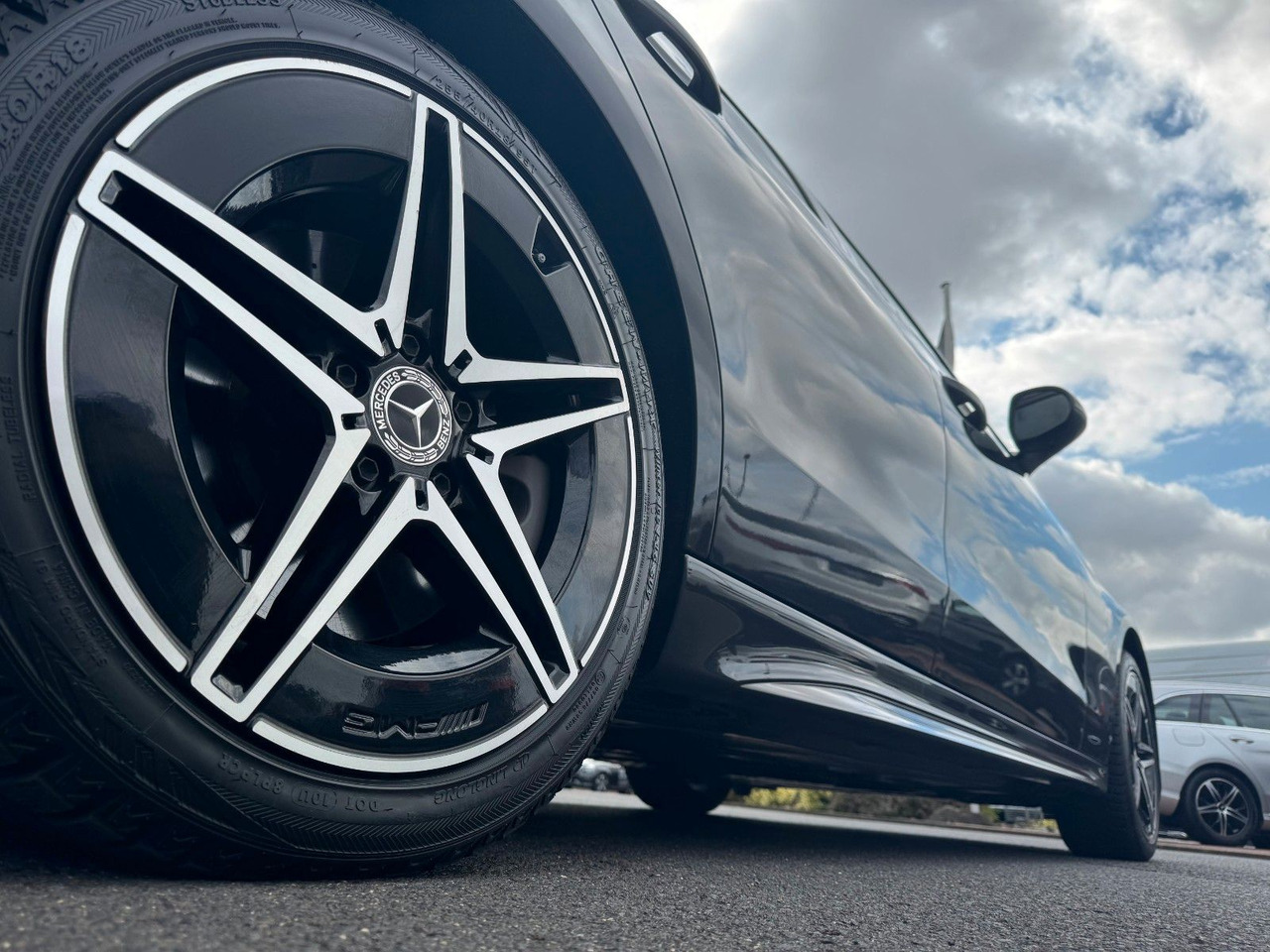 세단 Mercedes-Benz C 400e 4M AMG+HUD+RFK+TotW+Ambiente+Night : 사진 6 세단 Mercedes-Benz C 400e 4M AMG+HUD+RFK+TotW+Ambiente+Night : 사진 6