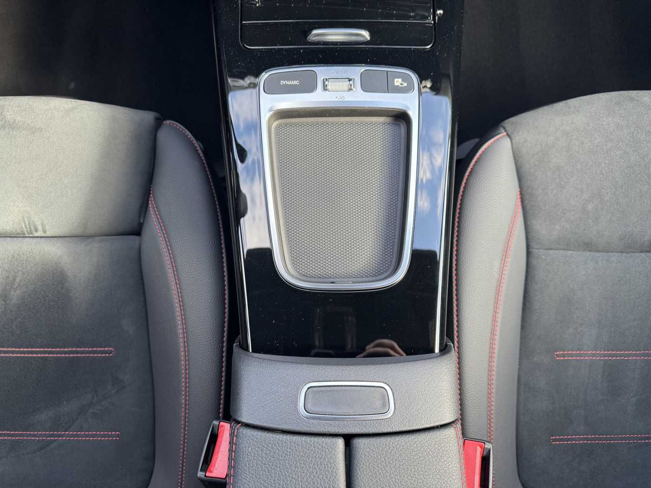 차량 Mercedes-Benz CLA 180 Shooting Brake+AMG+Distr+AHK+RFK+ : 사진 15