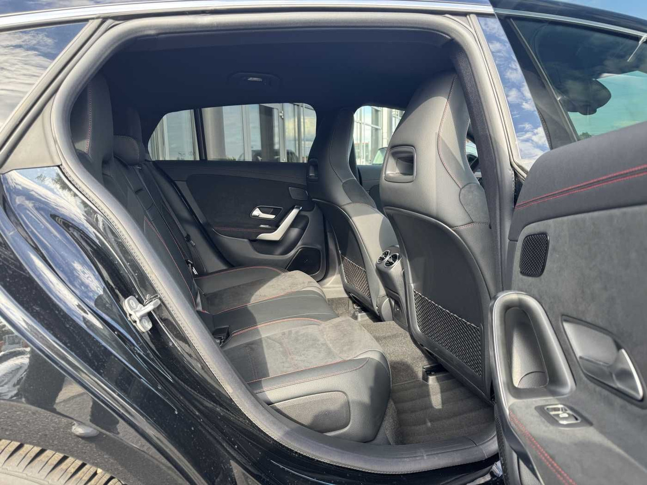 차량 Mercedes-Benz CLA 180 Shooting Brake+AMG+Distr+AHK+RFK+ : 사진 7