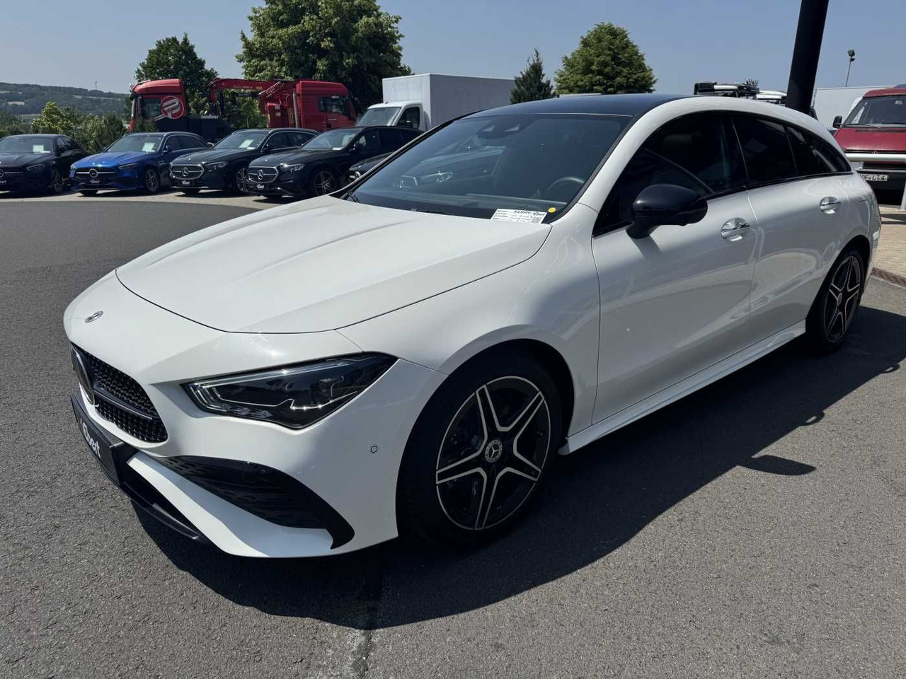 Mercedes-Benz CLA 220d Shooting Brake AMG+Pano+Distr+AHK+uvm. - 차량 : 사진 2 Mercedes-Benz CLA 220d Shooting Brake AMG+Pano+Distr+AHK+uvm. - 차량 : 사진 2