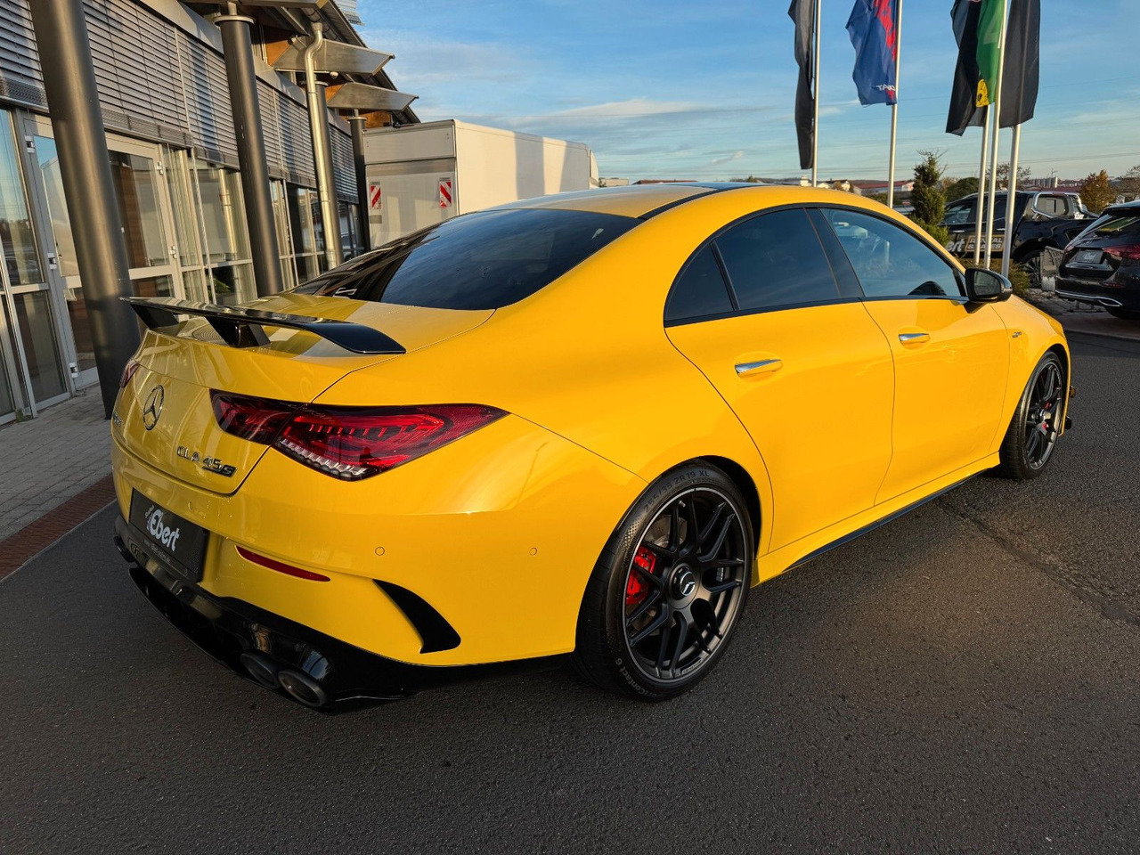 Mercedes-Benz CLA 45 AMG+Aerodynamic+Pano+Burm+Multikontur+ - 쿠페 : 사진 4 Mercedes-Benz CLA 45 AMG+Aerodynamic+Pano+Burm+Multikontur+ - 쿠페 : 사진 4