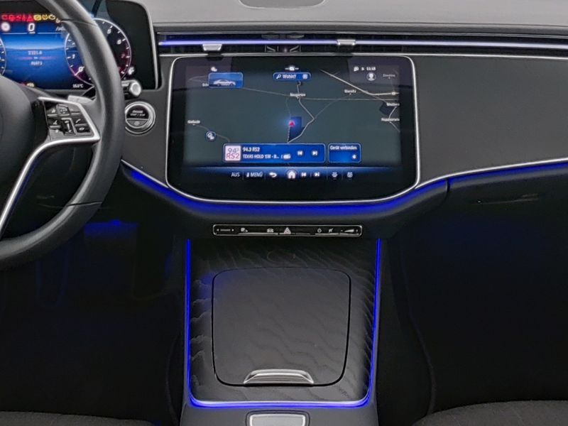 Mercedes-Benz E 200 AVANTGARDE Pano+R-Kamera+Distr +LED+DAB+TO - 세단 : 사진 5 Mercedes-Benz E 200 AVANTGARDE Pano+R-Kamera+Distr +LED+DAB+TO - 세단 : 사진 5