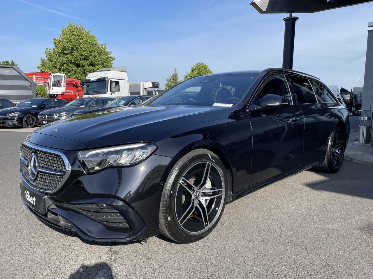 Mercedes-Benz E 220 d T AMG-Line AHK+Distr+R-Kamera +Ambiente+ - 차량 : 사진 2 Mercedes-Benz E 220 d T AMG-Line AHK+Distr+R-Kamera +Ambiente+ - 차량 : 사진 2