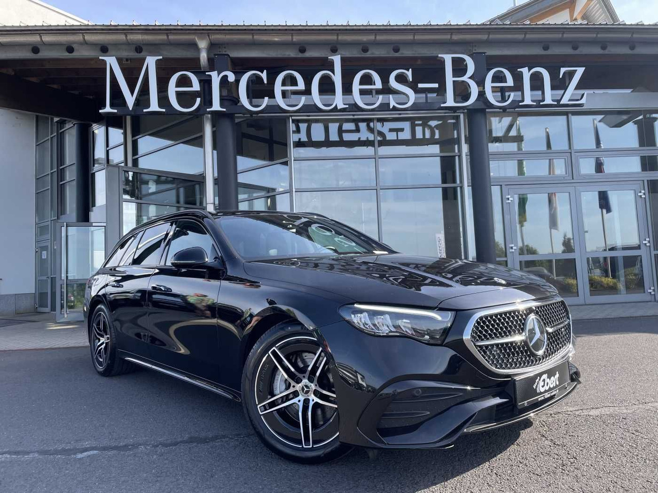 Mercedes-Benz E 220 d T AMG-Line AHK+Distr+R-Kamera +Ambiente+ - 차량 : 사진 1 Mercedes-Benz E 220 d T AMG-Line AHK+Distr+R-Kamera +Ambiente+ - 차량 : 사진 1