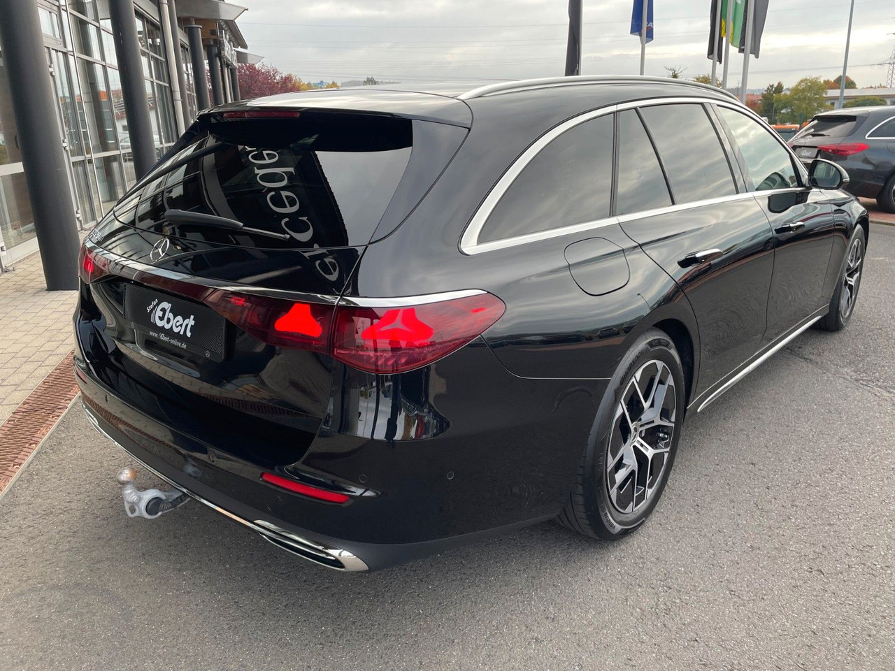 Mercedes-Benz E 220 d T Exclusive Nappa+AHK+360°+Burm+Sitzklim - 스테이션 왜건 : 사진 5 Mercedes-Benz E 220 d T Exclusive Nappa+AHK+360°+Burm+Sitzklim - 스테이션 왜건 : 사진 5